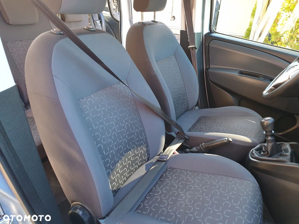 Fiat Doblo - 17