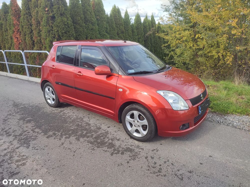 Suzuki Swift 1.3 Club - 3