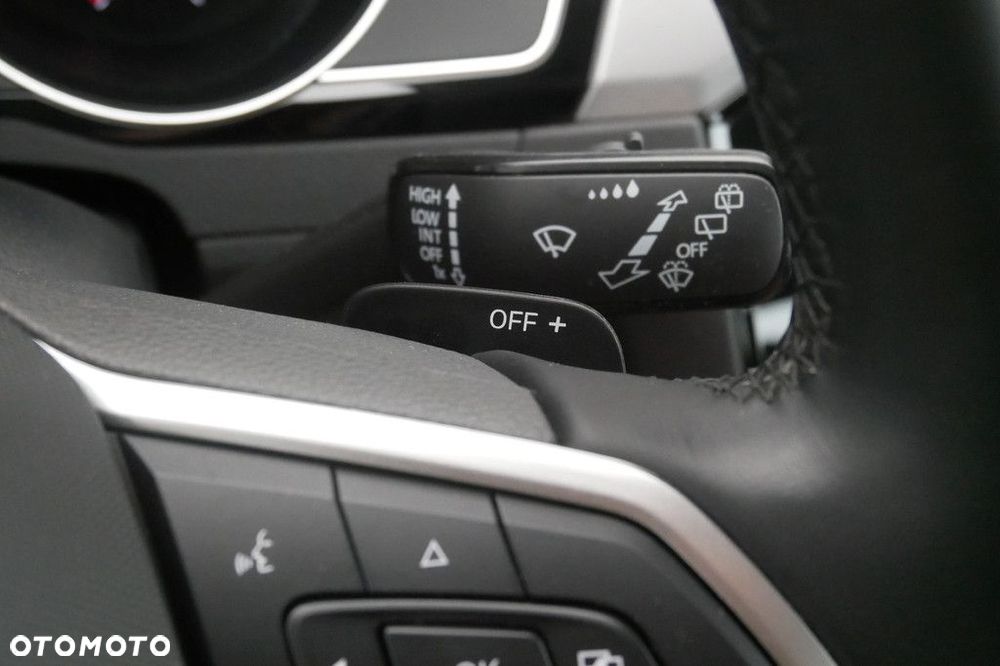 Volkswagen Passat Variant 2.0 TSI Business DSG - 24