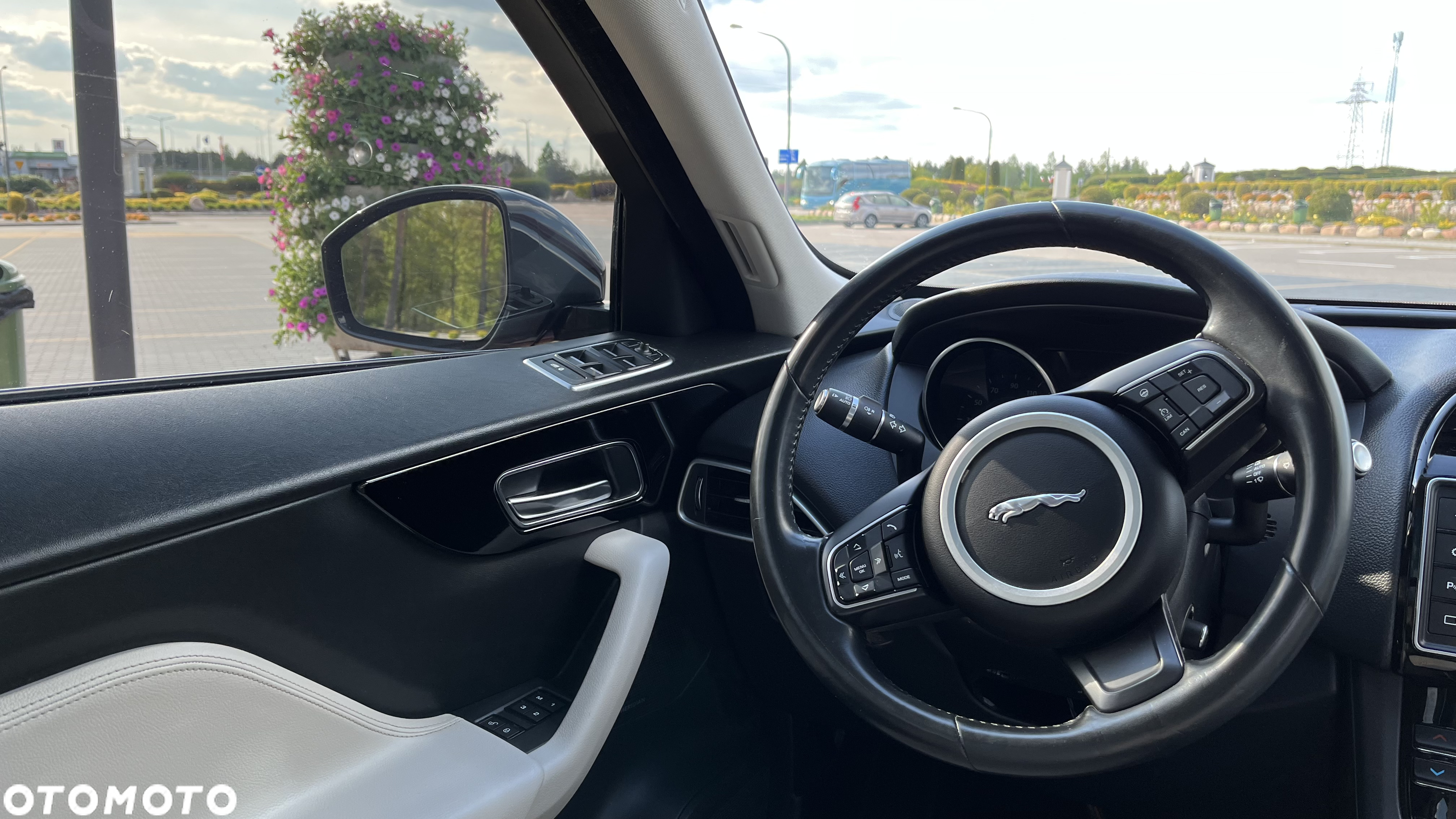 Jaguar F-Pace 35t AWD Prestige - 14