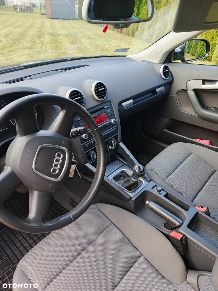 Audi A3 Sportback 1.6 TDI Attraction - 12