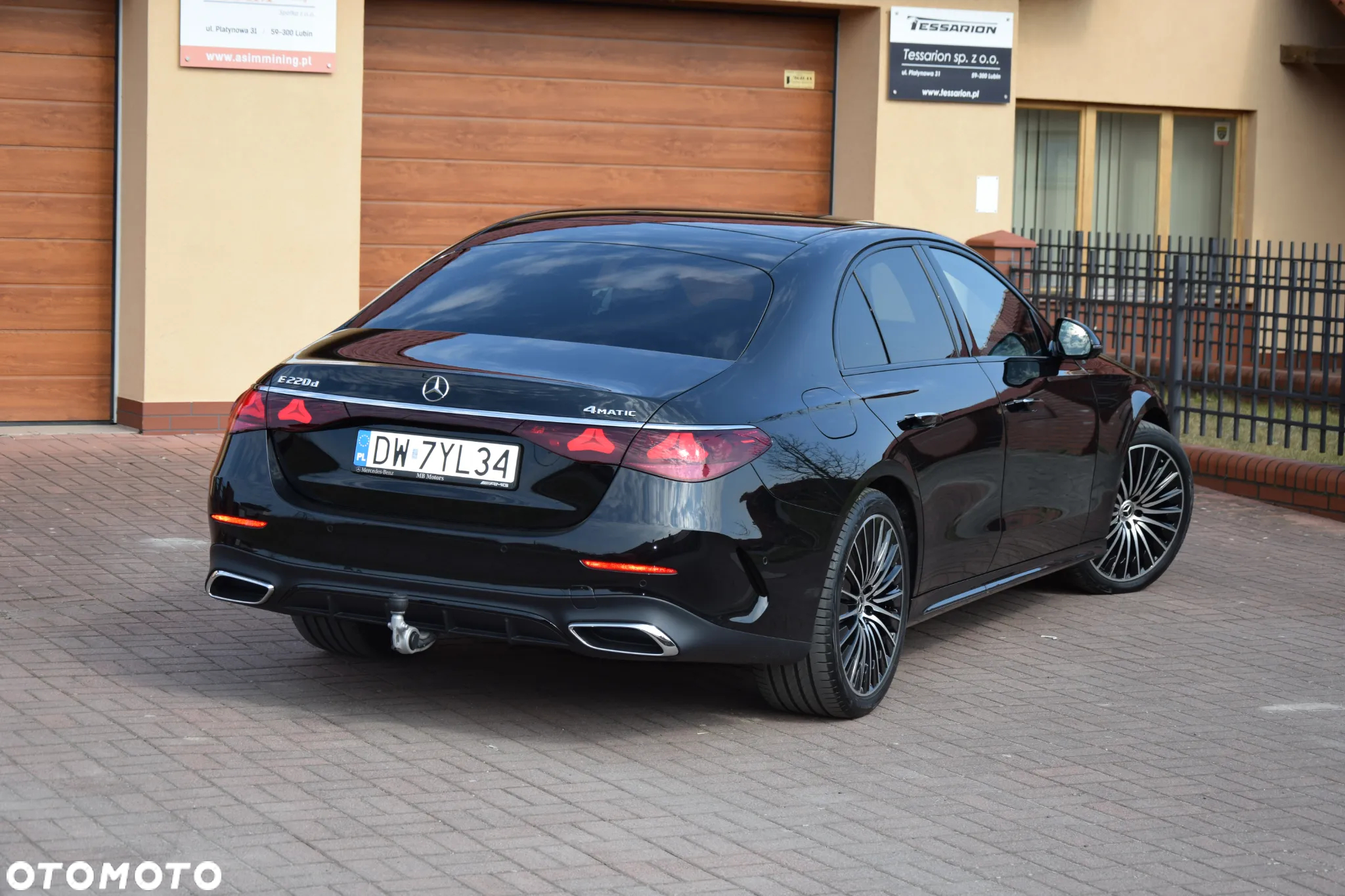 Mercedes-Benz Klasa E 220 d 4-Matic AMG/Avantgarde - 12