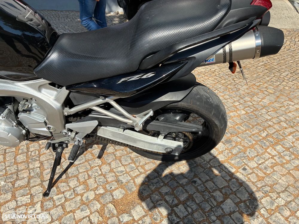 Yamaha FZ 600 - 10
