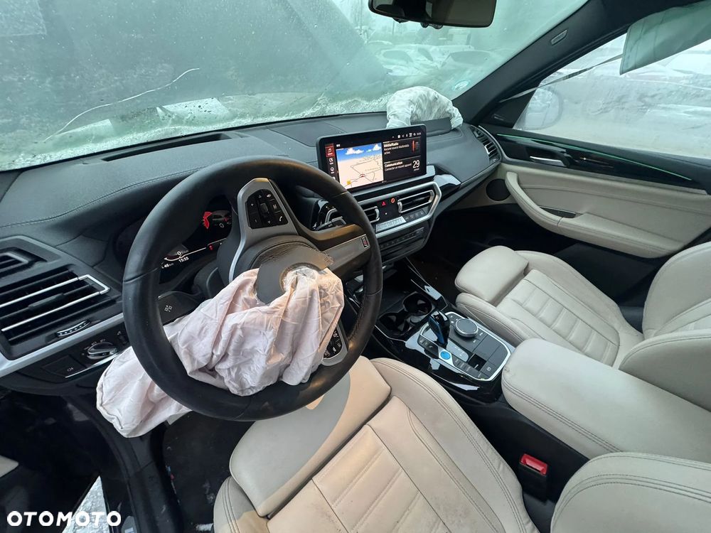 BMW iX3 80kWh Impressive - 24