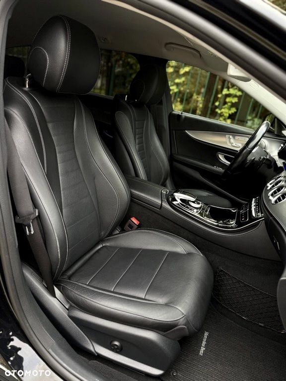 Mercedes-Benz Klasa E 220 d 4-Matic Avantgarde - 34