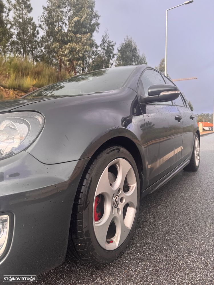 VW Golf 2.0 GTI DSG - 4