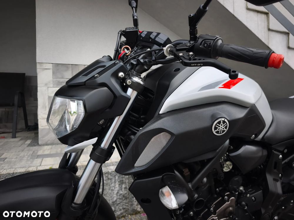 Yamaha MT - 7