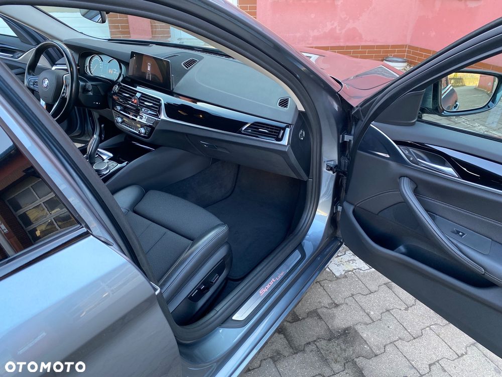 BMW Seria 5 520d xDrive Sport Line - 15