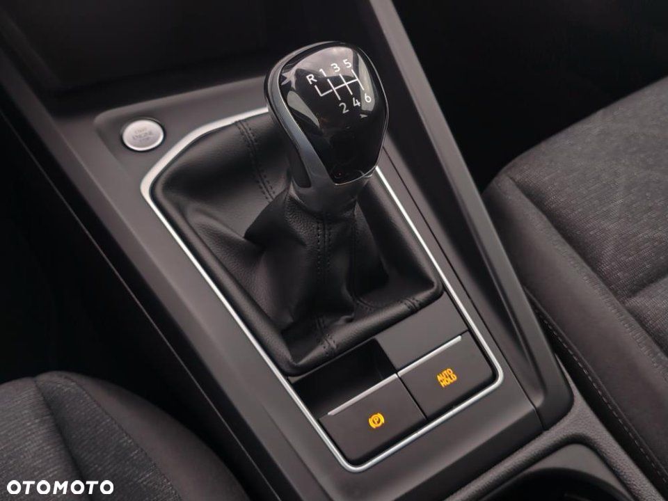 Volkswagen Golf - 24