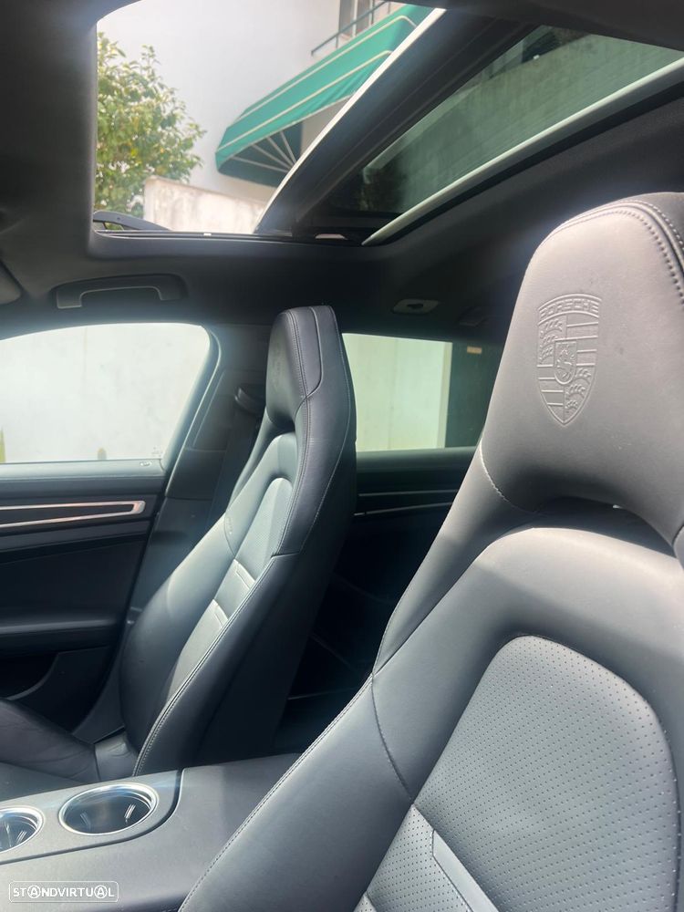 Porsche Panamera Sport Turismo - 10