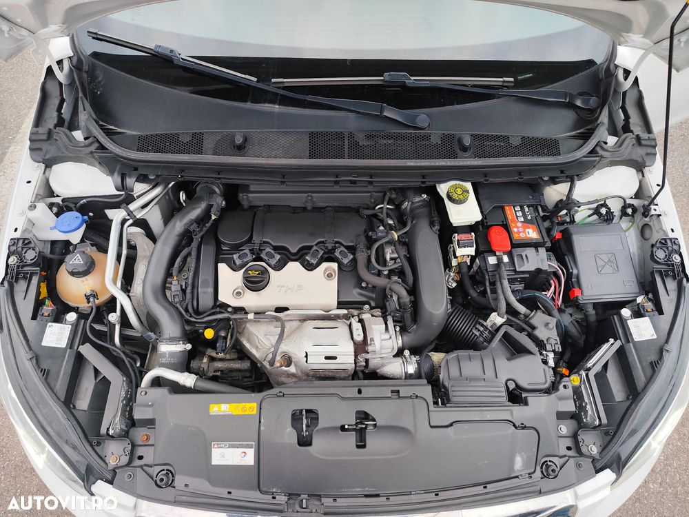Peugeot 308 GT 1.6 THP - 8