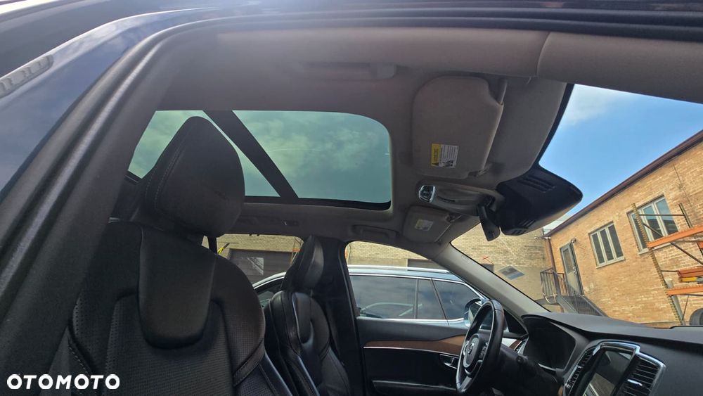 Volvo XC 90 - 24