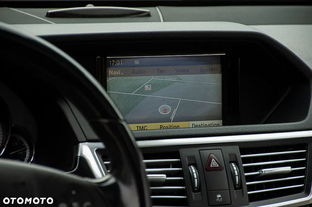 Mercedes-Benz Klasa E 250 CDI DPF BlueEFFICIENCY Automatik Avantgarde - 19