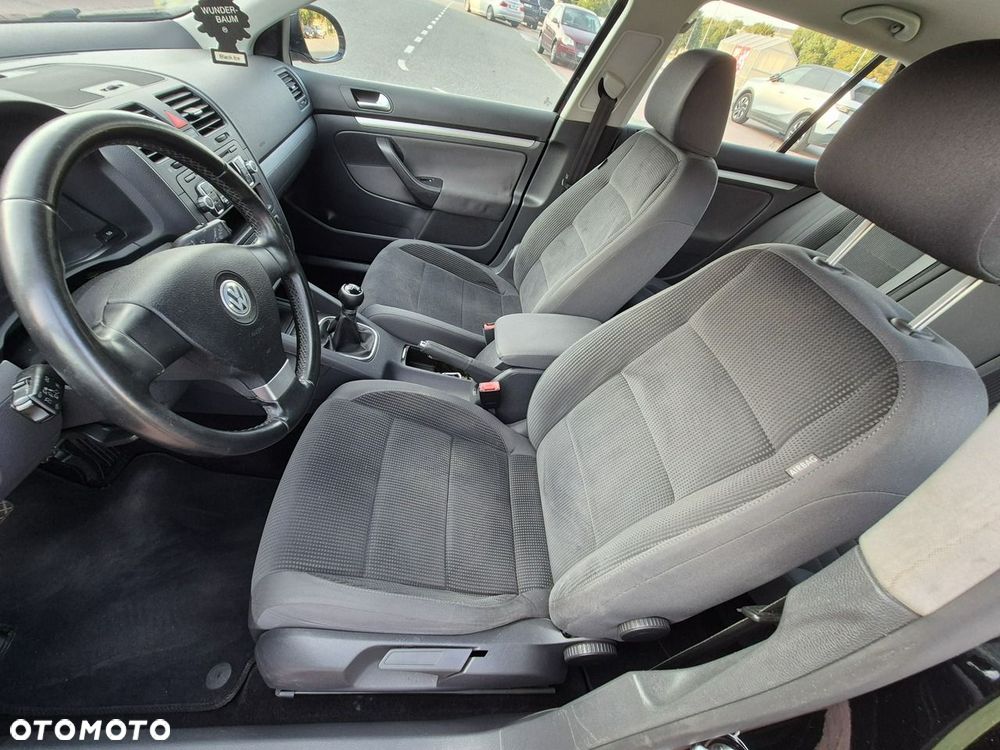 Volkswagen Golf - 12