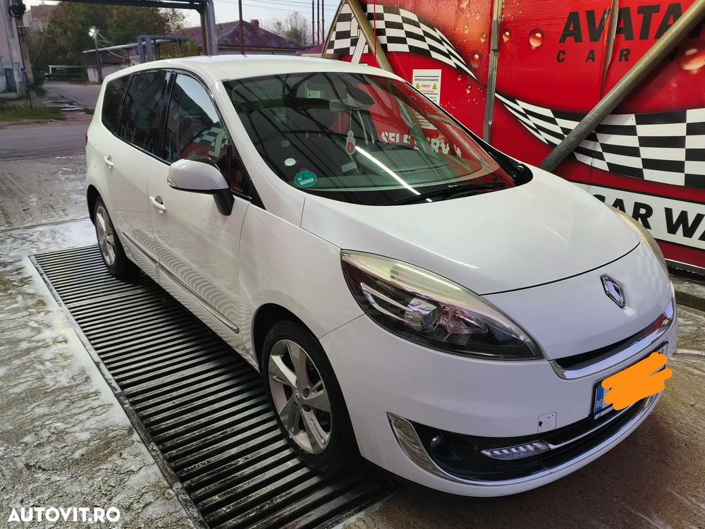 Renault Grand Scenic 2012 photo 3