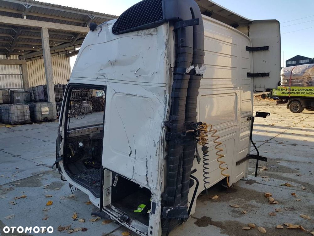 KABINA ĆWIARTKA PRAWA  VOLVO FH 2005 - 2022 460 - 5