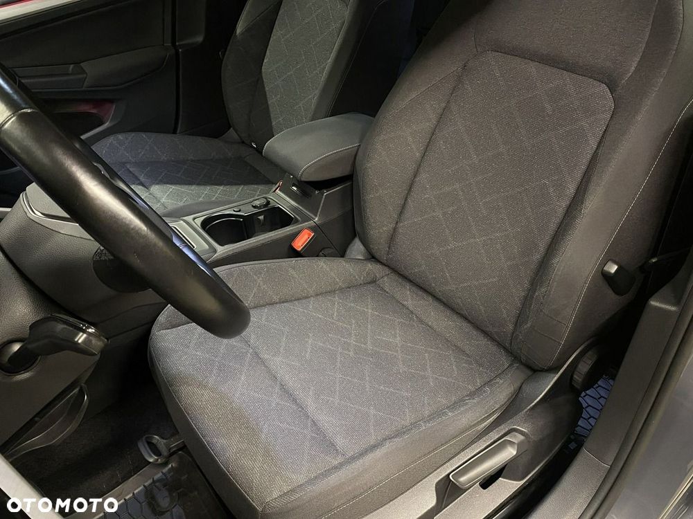 Volkswagen Golf - 34