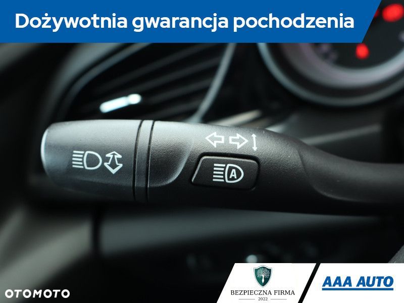 Opel Insignia - 21