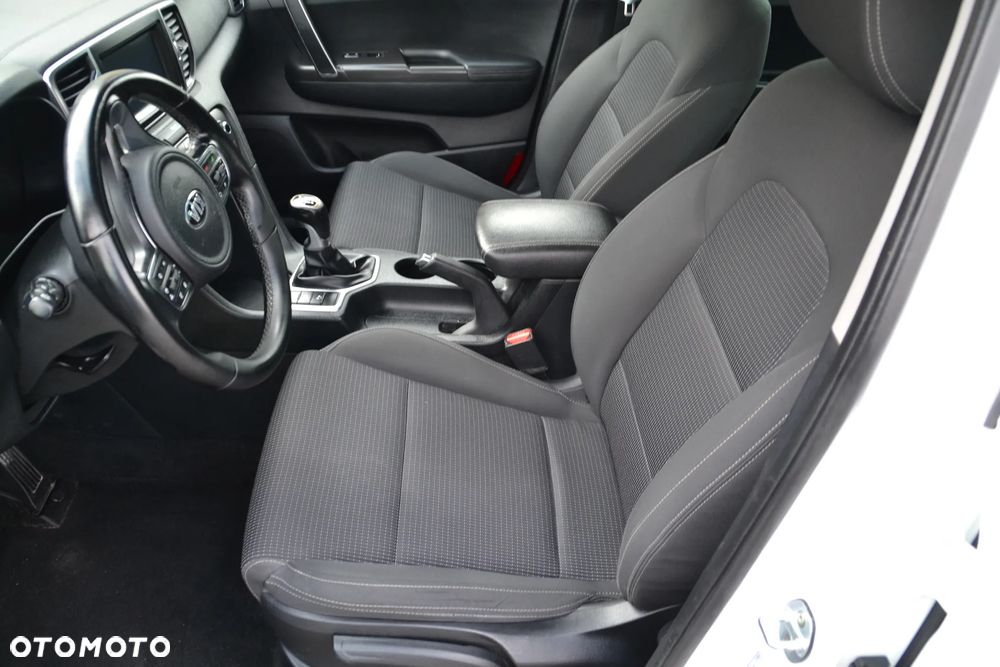 Kia Sportage 1.6 GDI 2WD Dream-Team Edition - 27