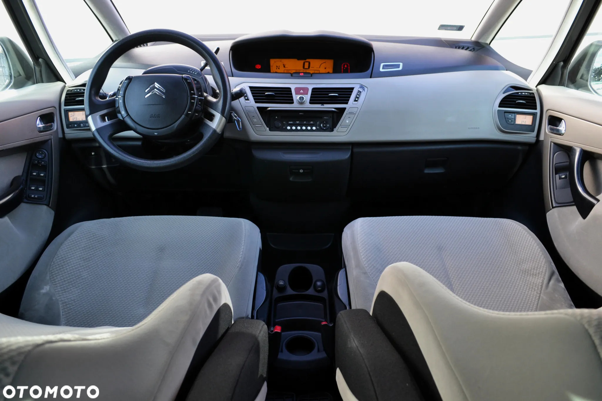 Citroën C4 Picasso 1.6 HDi Impress MCP - 8