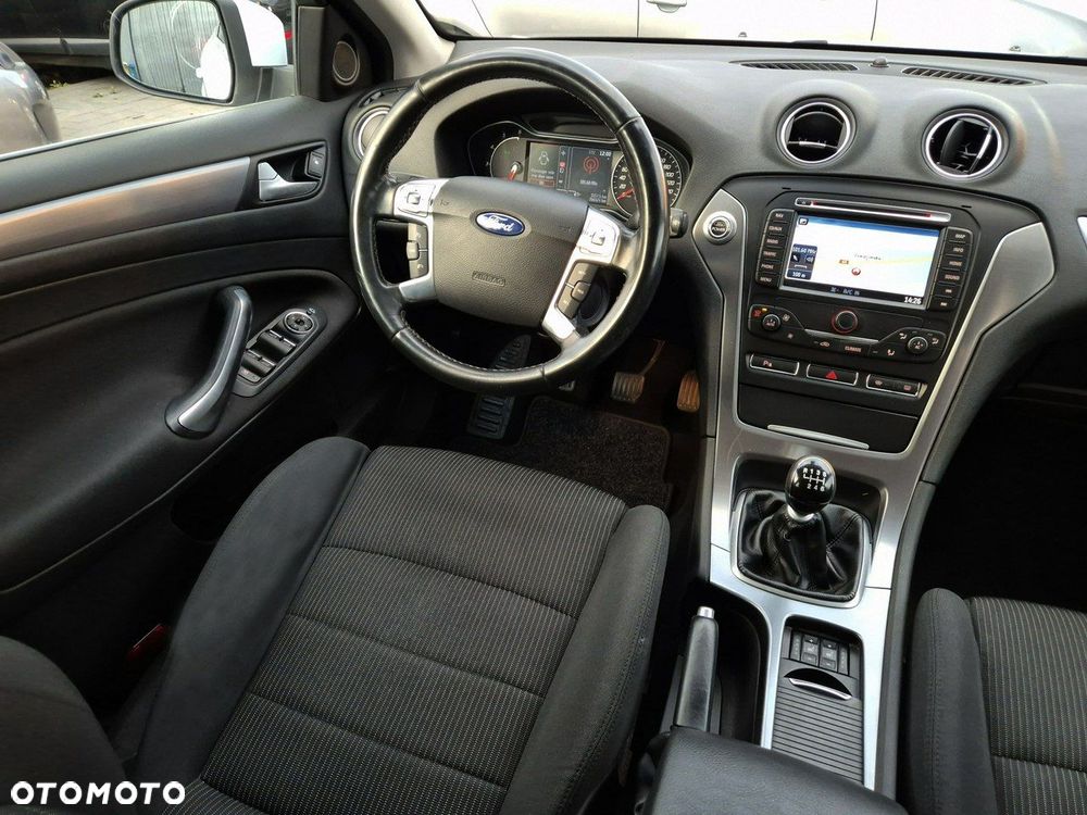 Ford Mondeo 2.0 TDCi Titanium X - 24