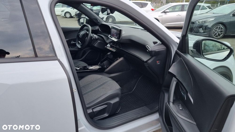 Peugeot 2008 1.2 PureTech Allure S&S EAT8 - 21