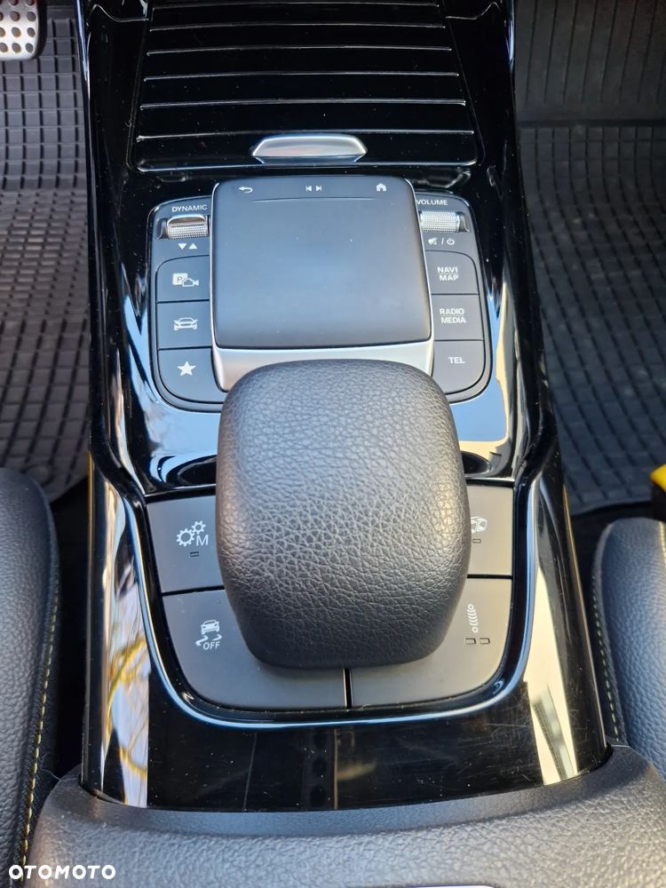 Mercedes-Benz CLA AMG 45 S 4-Matic 8G-DCT - 11