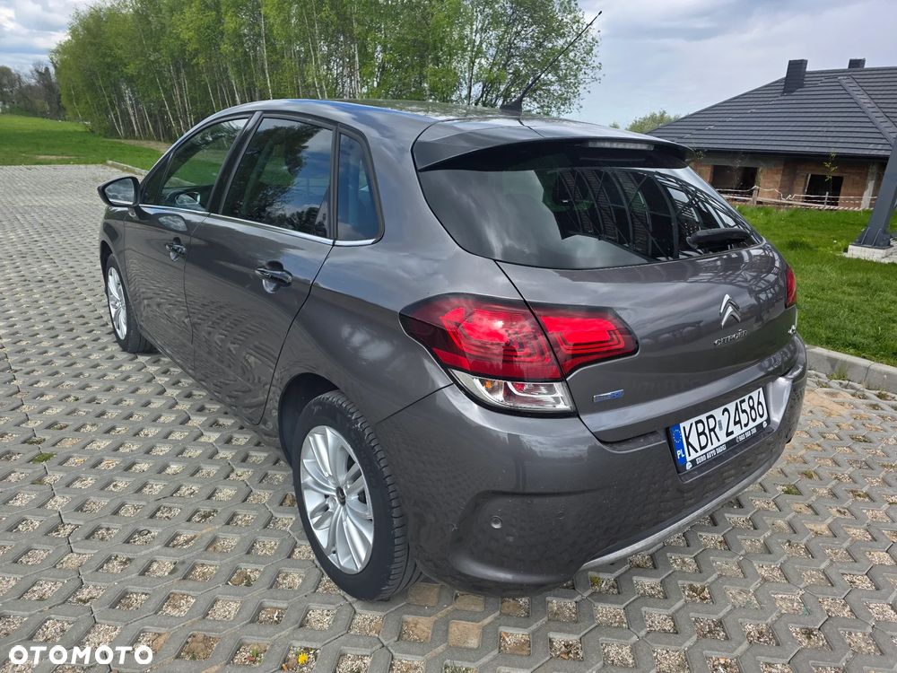 Citroën C4 e-HDi 115 ETG6 Exclusive - 6