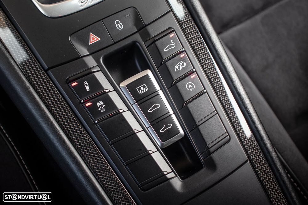 Porsche 911 (991) Carrera GTS PDK - 36