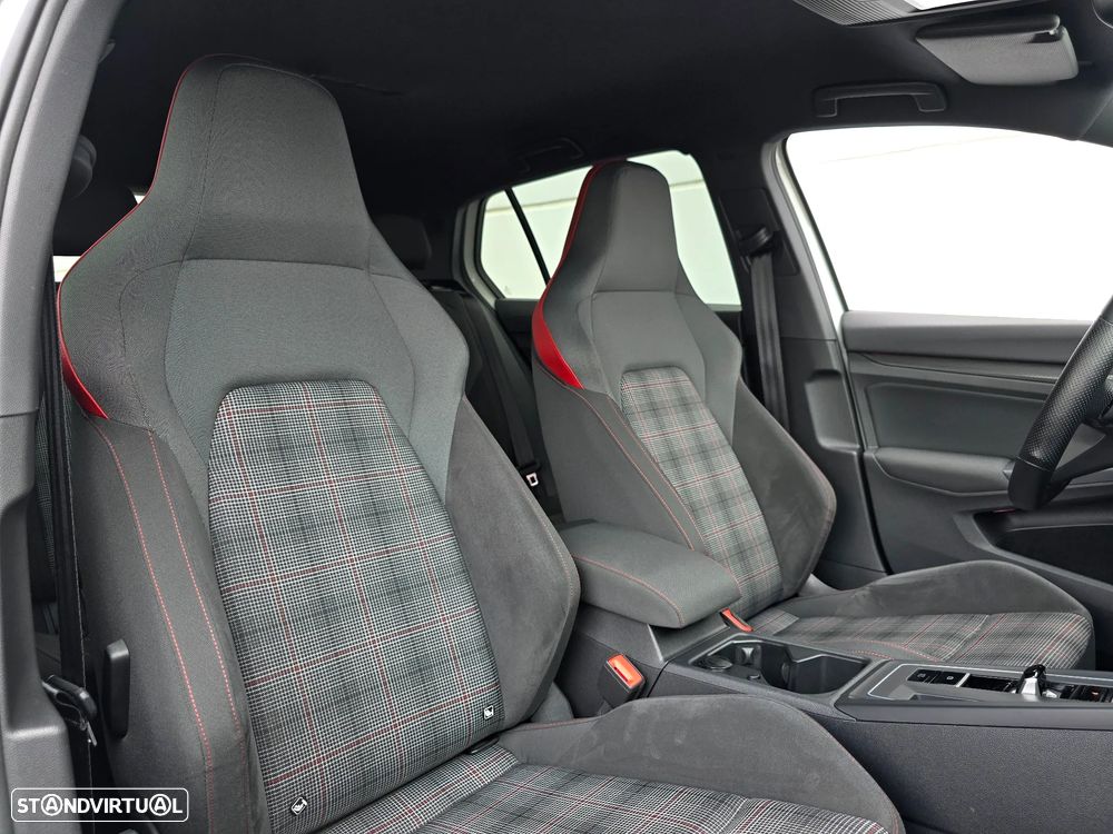 VW Golf 2.0 TSI GTI DSG - 32