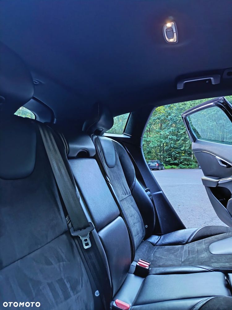 Volvo V40 D2 RDesign - 15