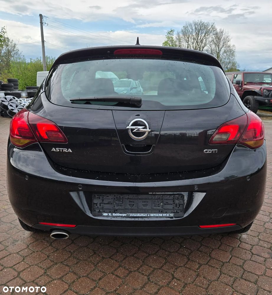 Opel Astra 2.0 CDTI DPF Design Edition - 6