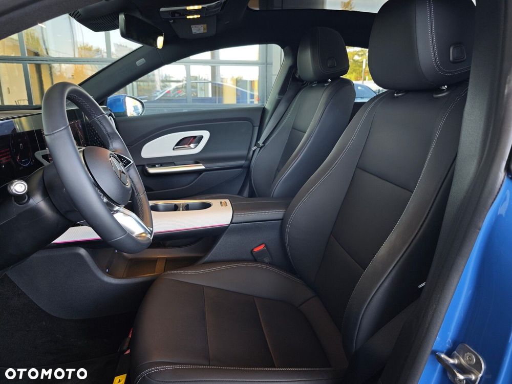 Mercedes-Benz CLA - 10