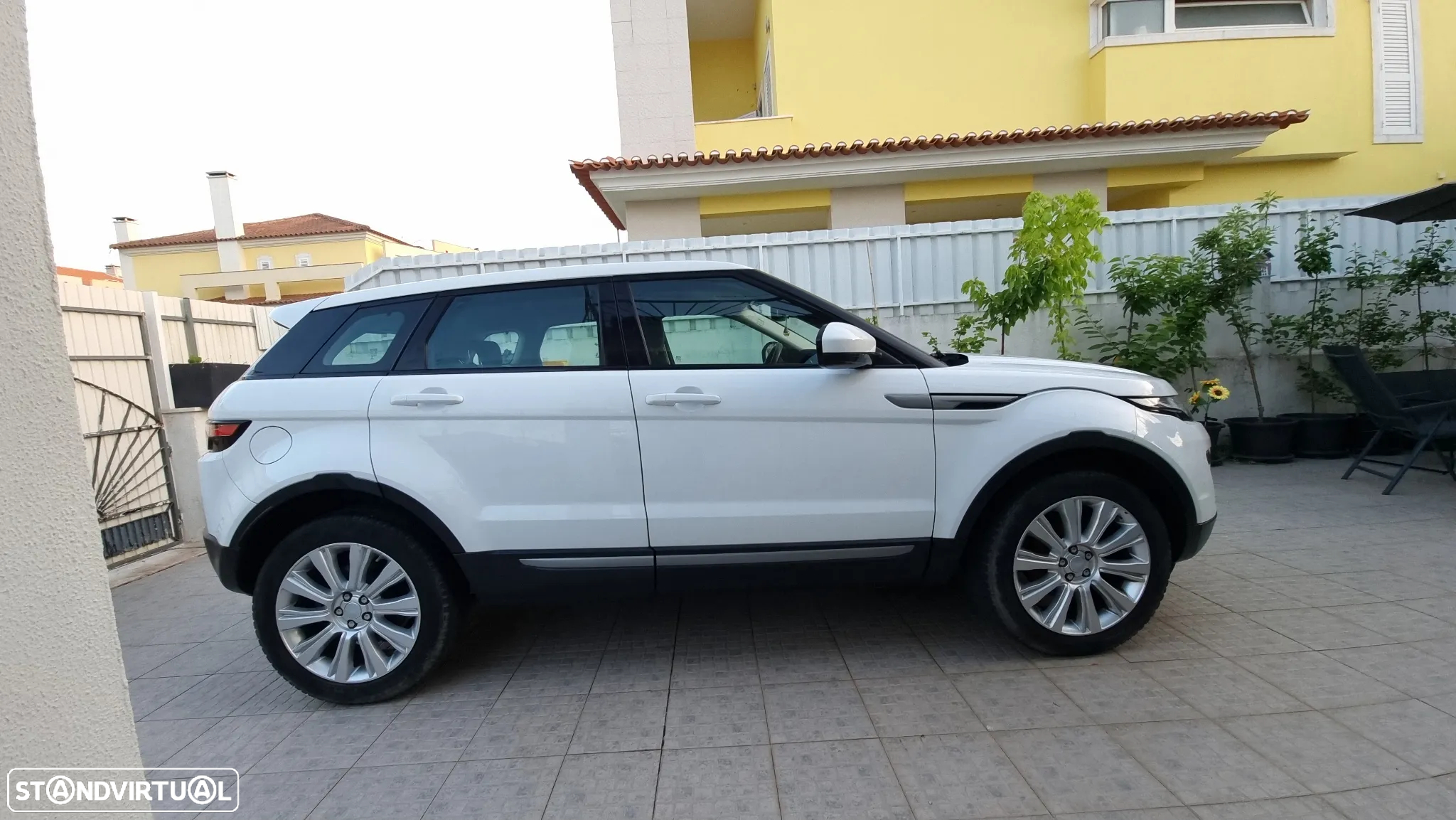 Land Rover Range Rover Evoque 2.0 TD4 Pure - 6