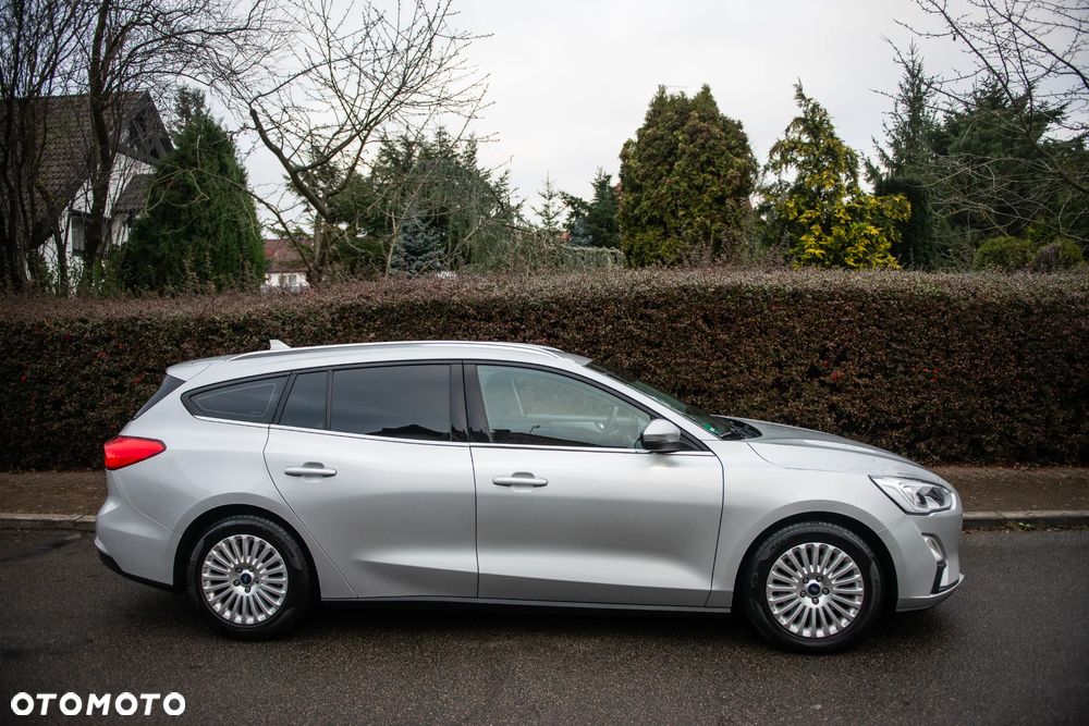 Ford Focus 1.5 EcoBlue Start-Stopp-System TITANIUM - 4