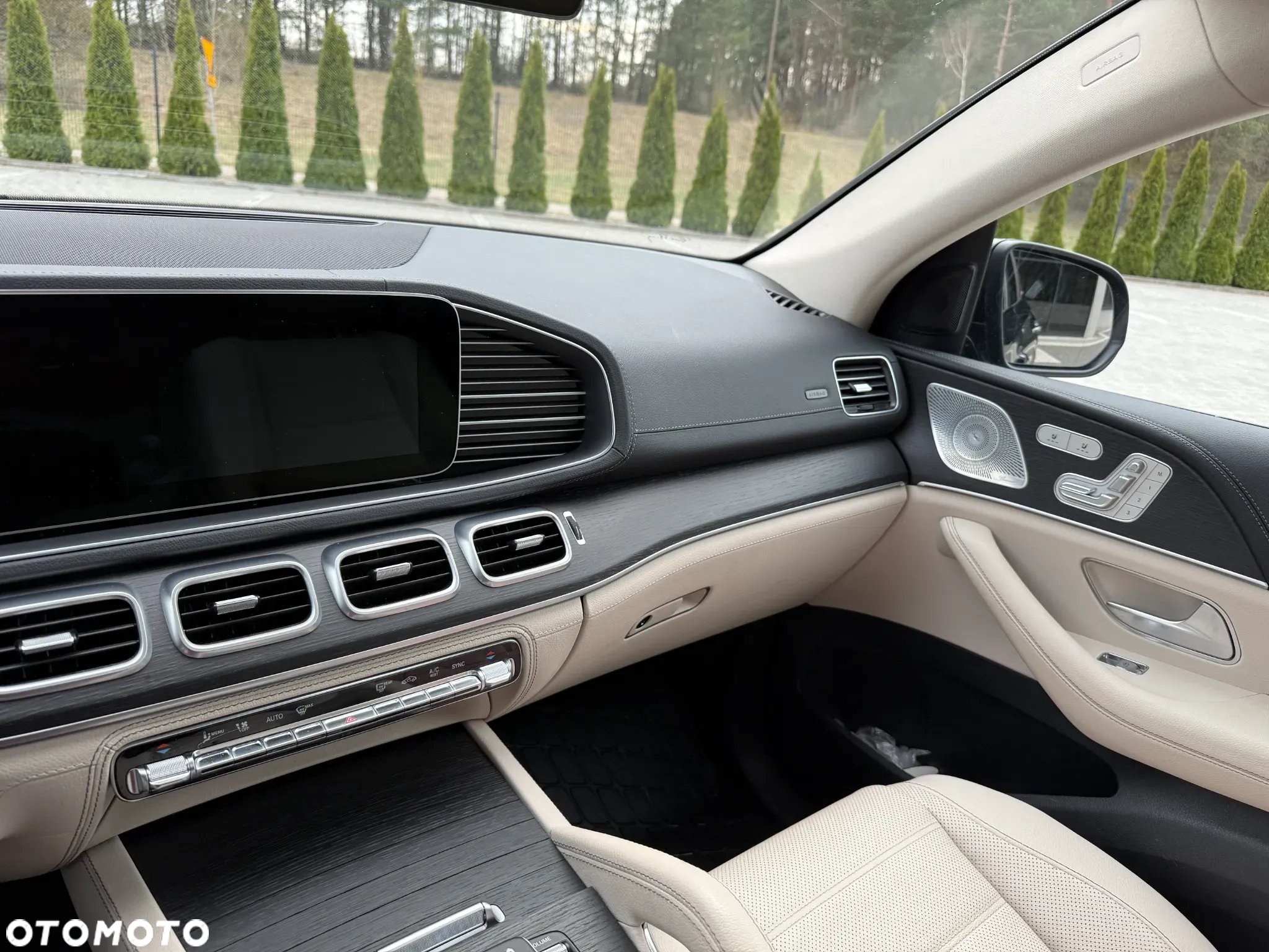 Mercedes-Benz GLE - 16