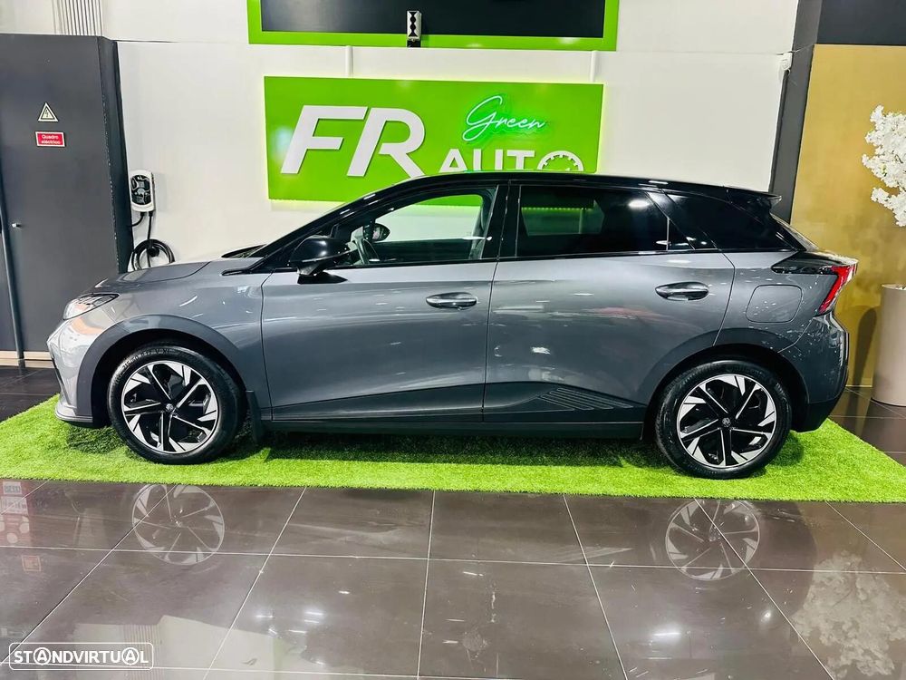 MG MG4 64 kWh Luxury - 11