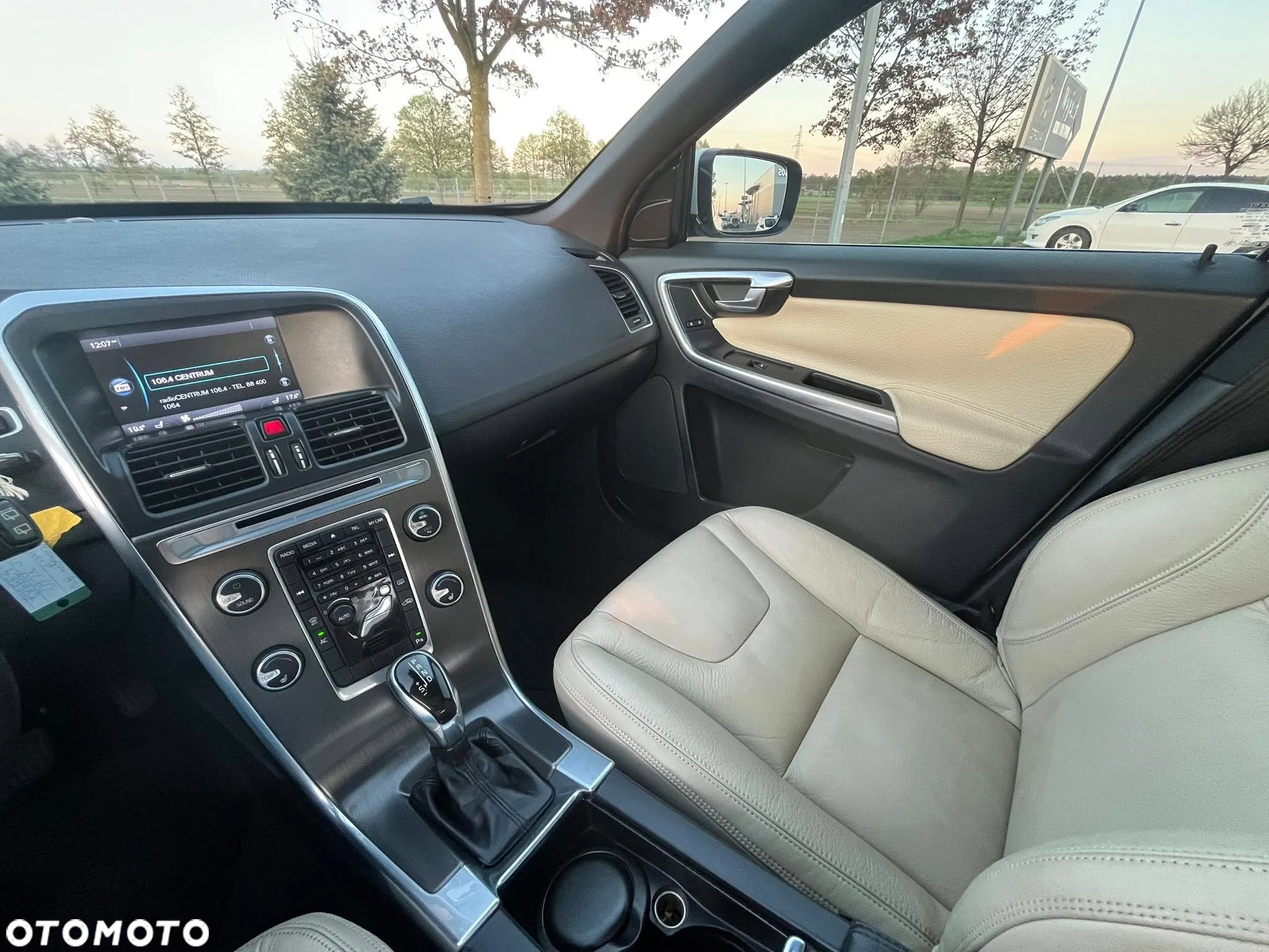Volvo XC 60 T5 Momentum - 16