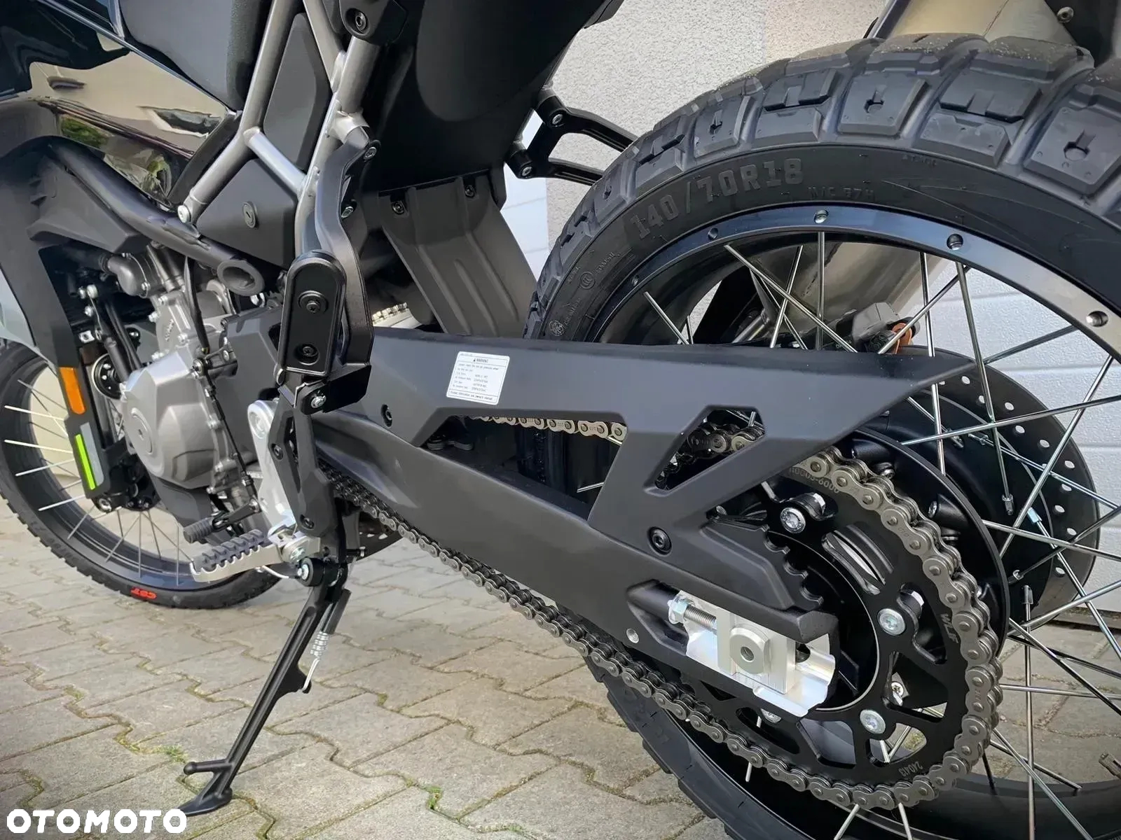 CFMoto MT - 14