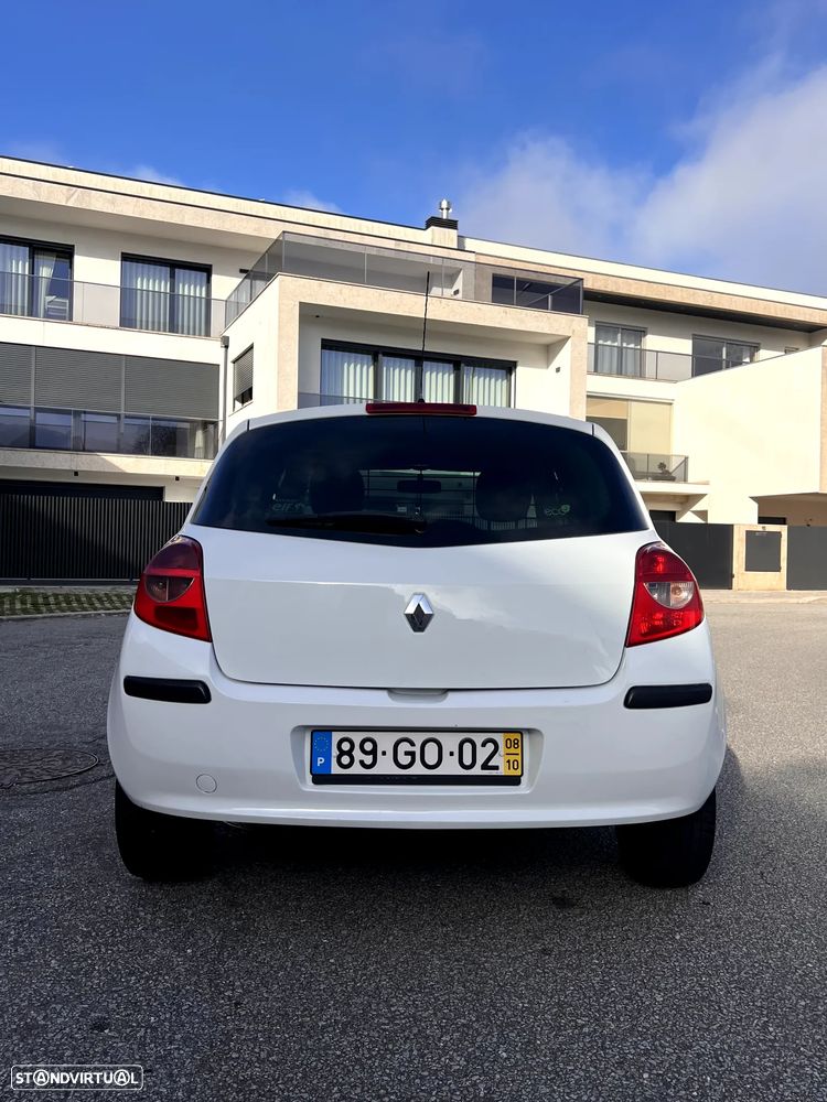Renault Clio 2008 photo 2