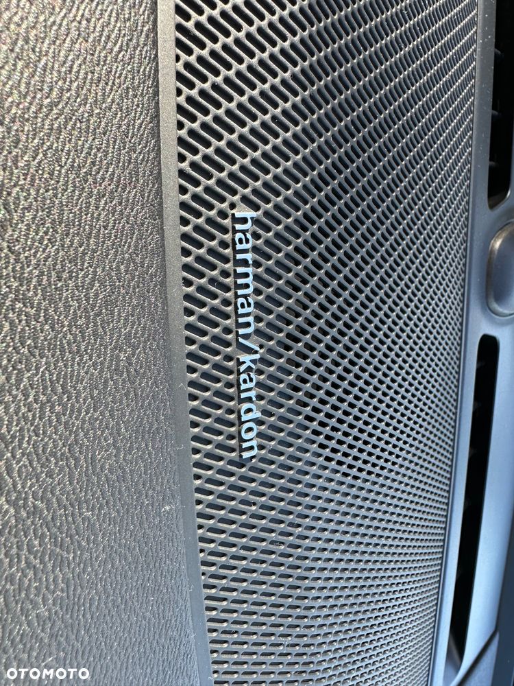 Volvo XC 40 T3 Momentum Pro - 17