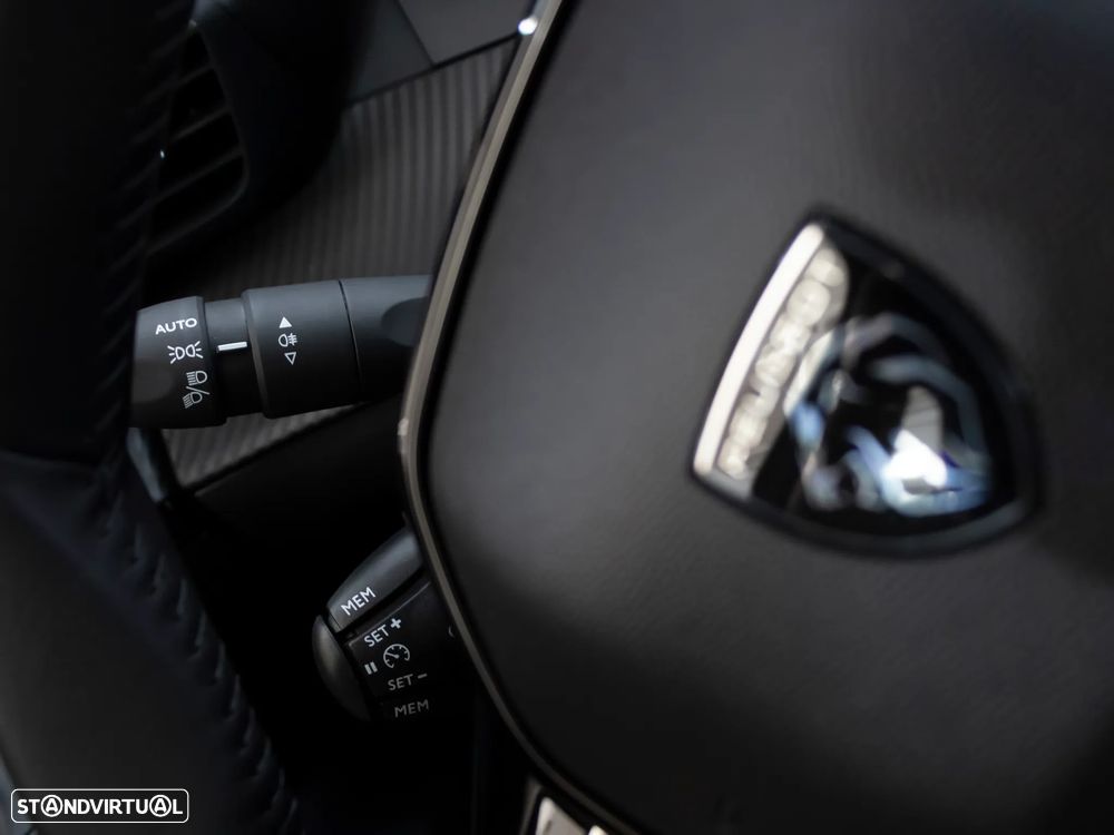 Peugeot 2008 1.2 PureTech Style - 21