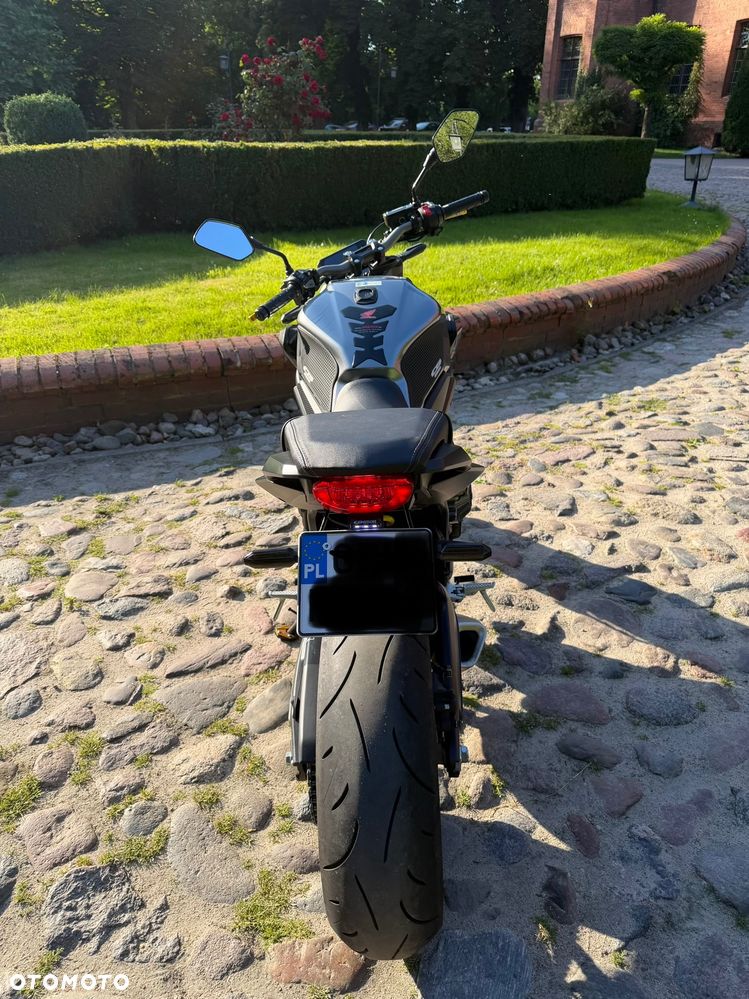 Honda CB - 8