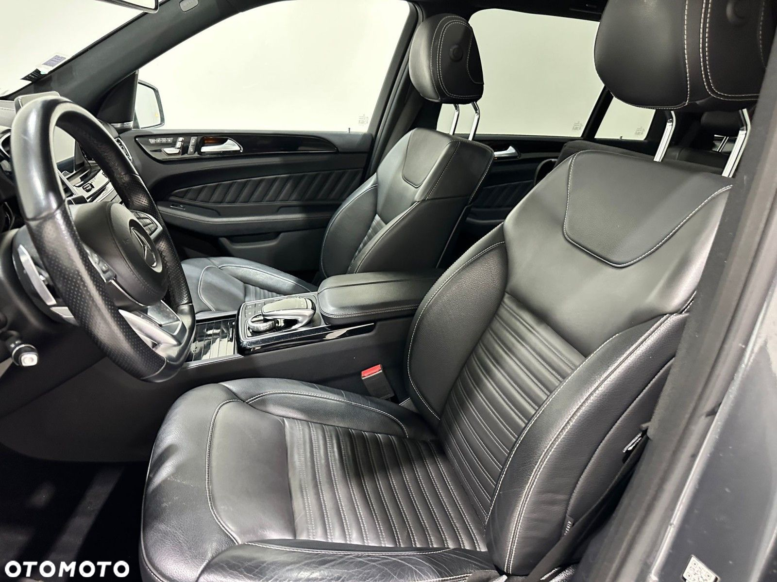 Mercedes-Benz GLS 350 d 4-Matic - 28