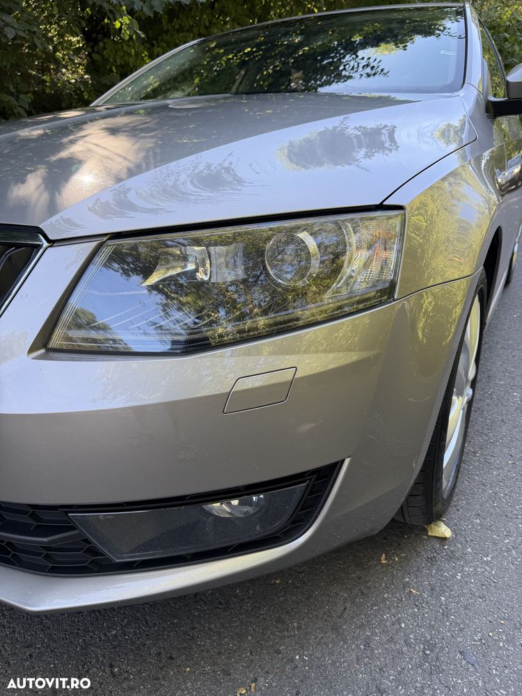 Skoda Octavia 1.6 TDI DSG Ambition - 7