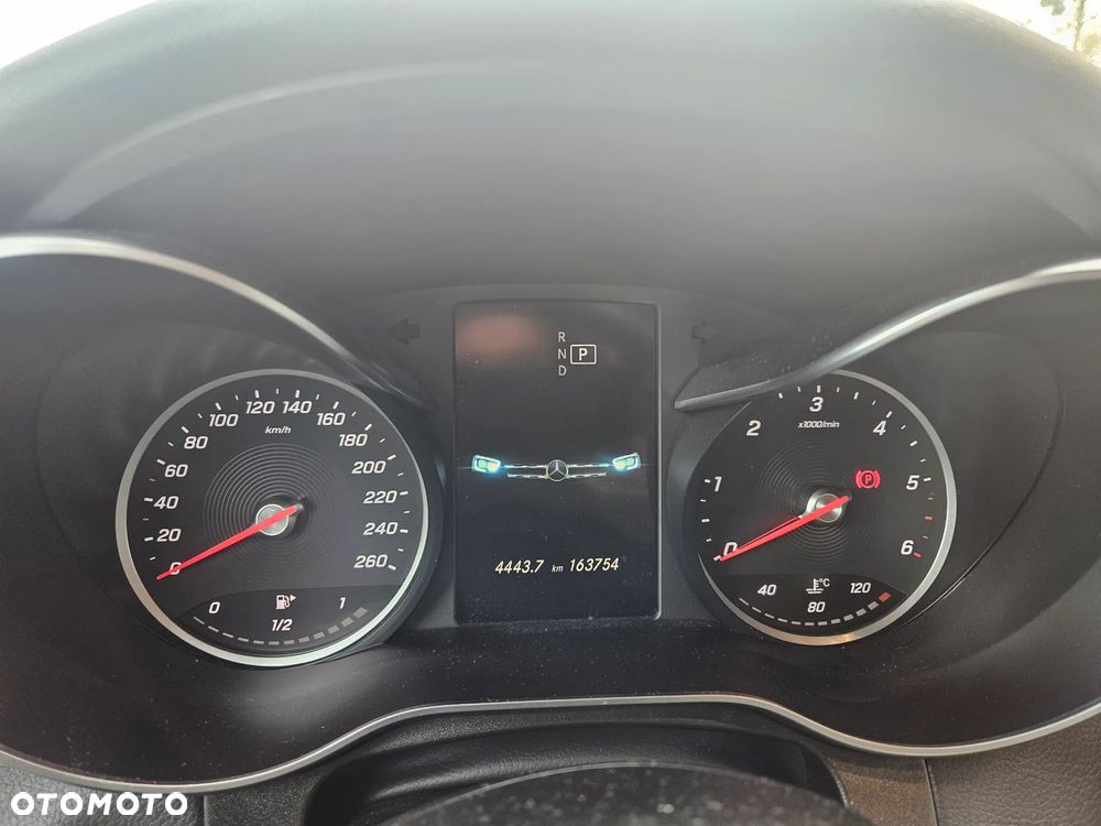 Mercedes-Benz GLC 220 d 4Matic 9G-TRONIC - 28