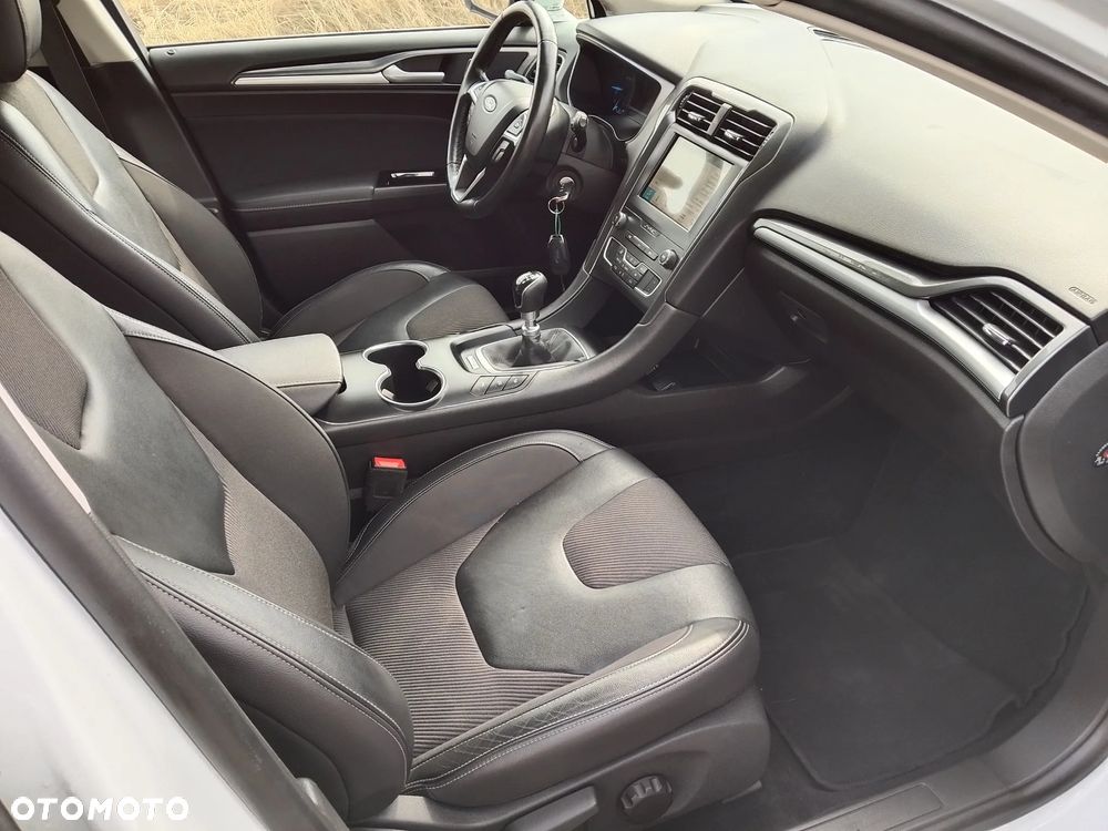 Ford Mondeo 2.0 TDCi STart-Stopp Titanium - 10