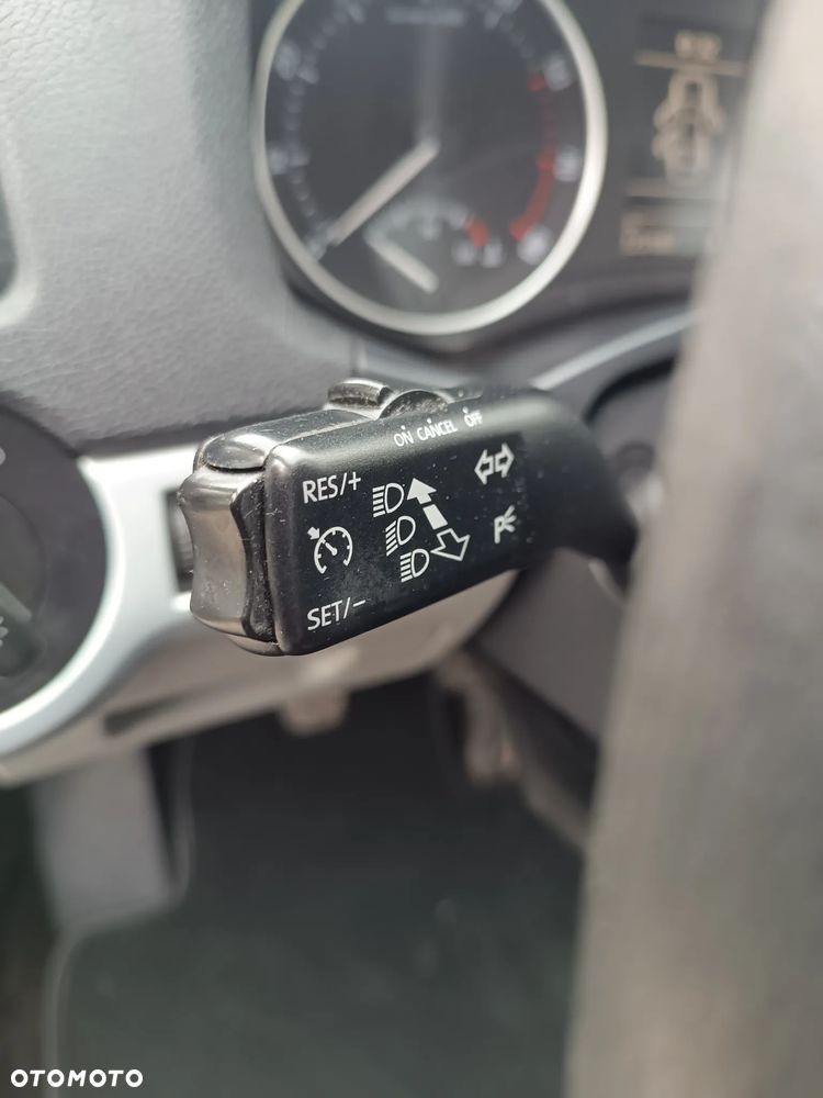 Skoda Octavia 1.4 TSI IMPULS EDITION - 9