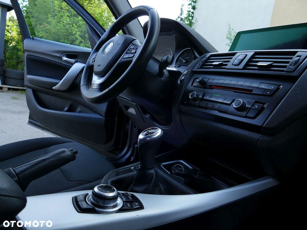 BMW Seria 1 118d DPF Edition Sport - 30