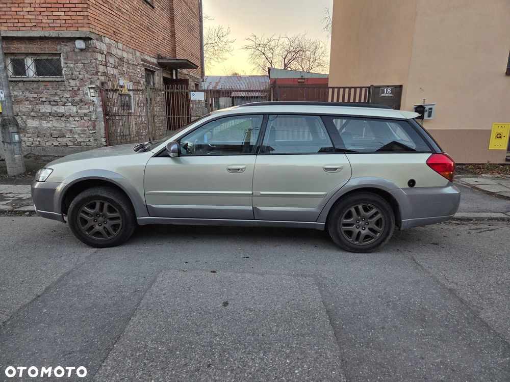 Subaru Outback - 3